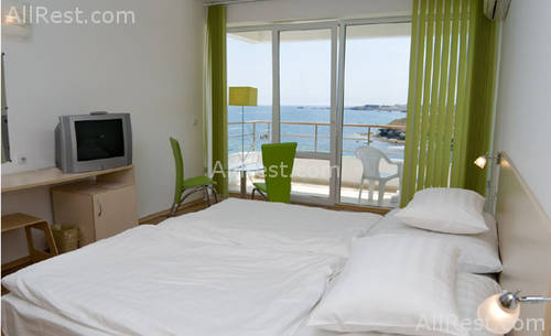 Romance Hotel 9